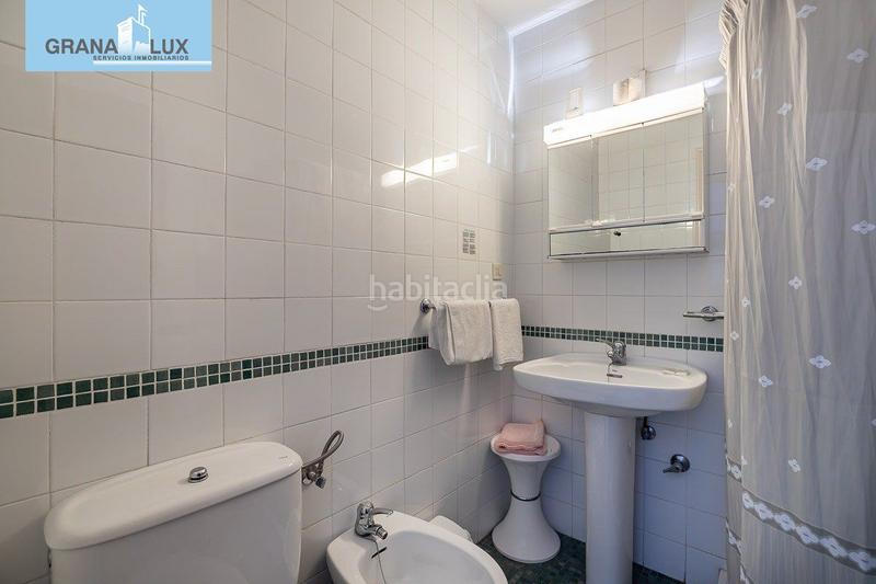 Foto 4d0f8711-8fcb-412c-93d8-c6378dbc32ec. Edificio hostal en Lanjarón