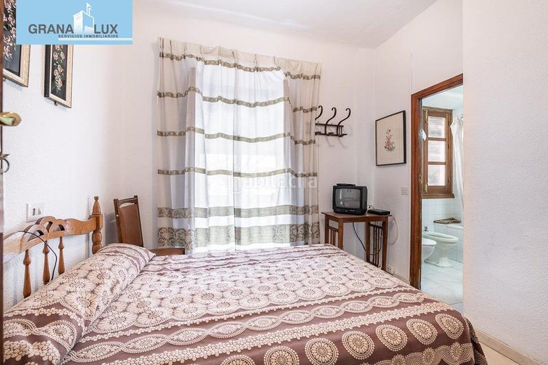 Foto 6cec0df7-c24a-4158-bc42-65b848368d80. Edificio hostal en Lanjarón