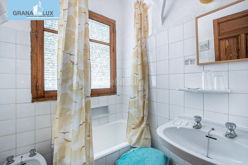 Foto 7f6d5d74-ab77-4aa5-97a8-a0618f8780a3. Edificio hostal en Lanjarón