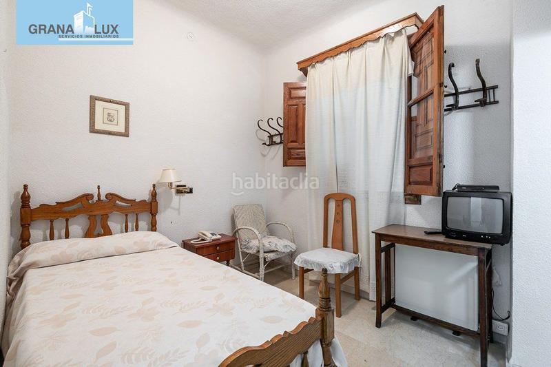 Foto a38fa9ac-5610-4177-a855-d2387f385ce6. Edificio hostal en Lanjarón