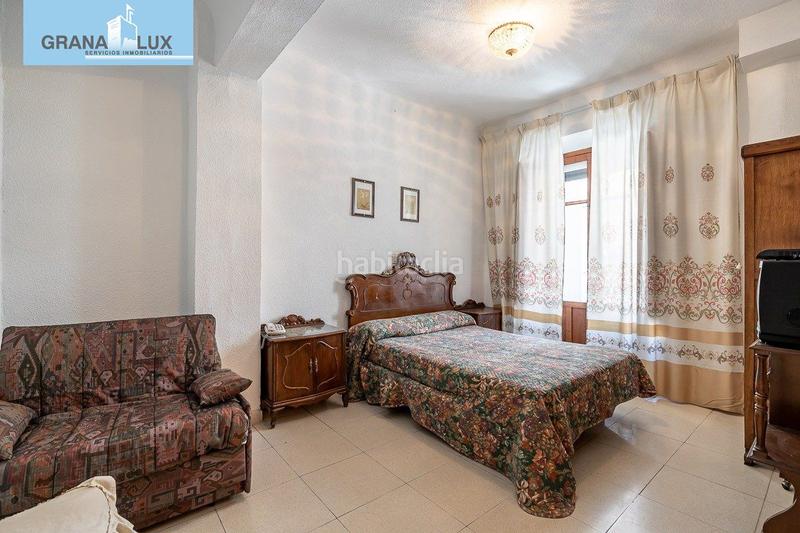 Foto c236e1c9-98d4-4b81-8df6-624c015289cd. Edificio hostal en Lanjarón