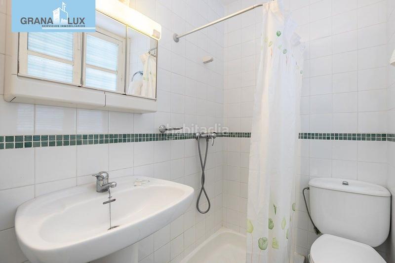 Foto d3e513f7-5e71-423d-a28f-37707ee35b21. Edificio hostal en Lanjarón