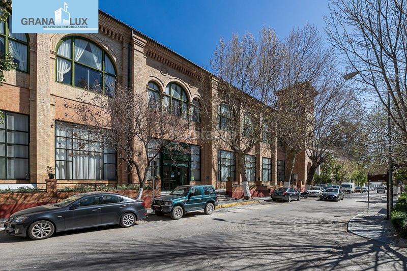 Foto d70c56b9-a5df-412e-b76c-24ae9fe93fb6. Edificio hostal en Lanjarón