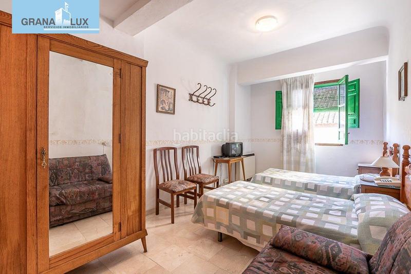 Foto eb388b40-d349-4d50-8b77-4c68e5d86000. Edificio hostal en Lanjarón