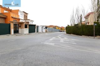 Terreny residencial a Calle encantado 11. Venta de solar con proyecto de 2 casas pareadas en ogíjares zona