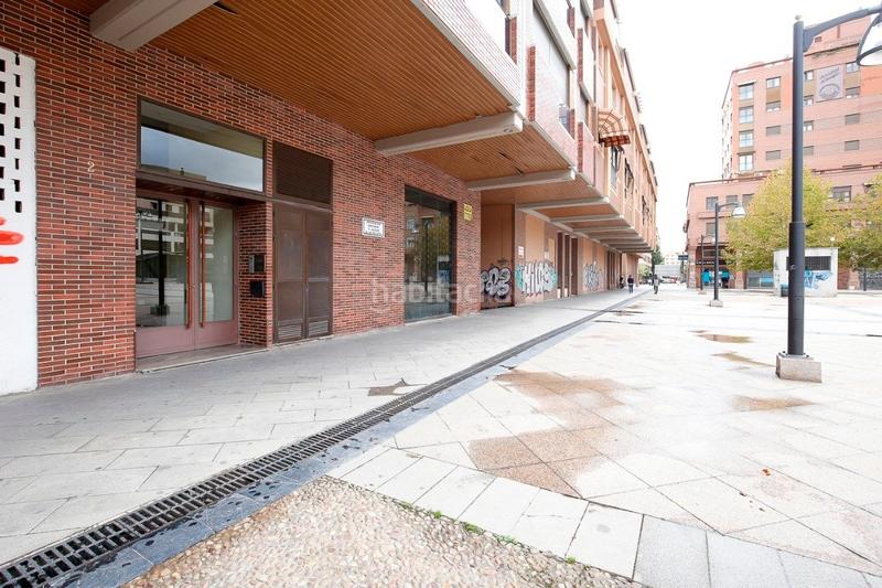 Foto 4328764c-a827-4284-add3-0b1473487799. Local comercial a Plaza de Toros Granada