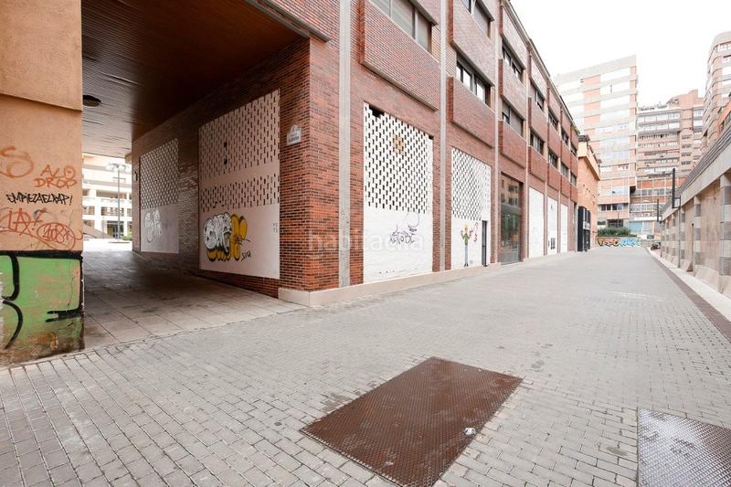 Foto 9d1638ce-57e9-41ae-8ea8-dae0ce5e0914. Local comercial a Plaza de Toros Granada