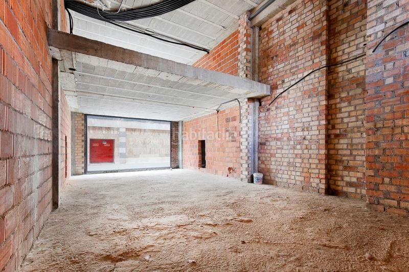 Foto f05bc48e-0d69-42ff-8fb0-e8de65b764e8. Local comercial a Plaza de Toros Granada