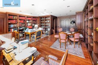 Büro in Fígares. No busques más