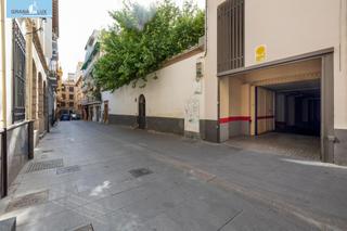 Parking coche en Centro - Sagrario. Centro de la ciudad. amplia plaza de aparcamiento con fácil acce
