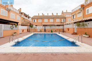 Maison jumelée à San Miguel. Mágnifica casa adosada en venta