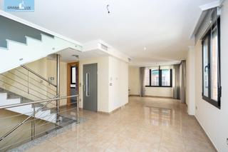 Maison à Fígares. Casa exclusiva junto a acera del darro. pleno centro de granada.