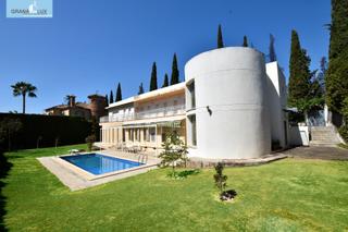 Chalet en Albolote. Cortijo del aire