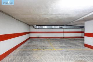 Parking voiture  Avenida de la constitucion. Gran plaza de garaje en avenida de constitución