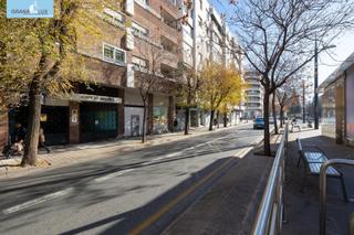 Car parking  Avenida avenida de la constitución. Gran plaza de garaje en avenida de constitución