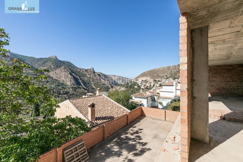 Foto 7f5f271a-3ca2-4e1a-88a3-aae381b92dd1. Terreno residencial edificio en güejar sierra en Güéjar Sierra