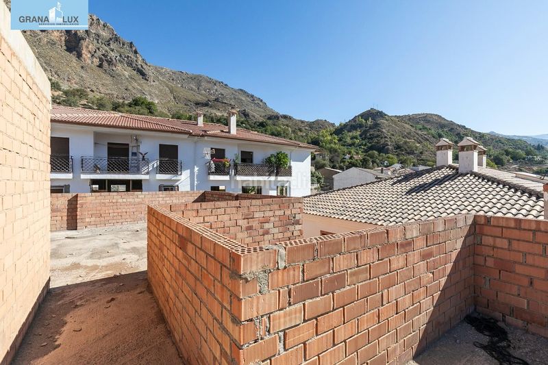 Foto b721dff1-cb7d-4d74-a1c9-52cd98dbbc14. Terreno residencial edificio en güejar sierra en Güéjar Sierra