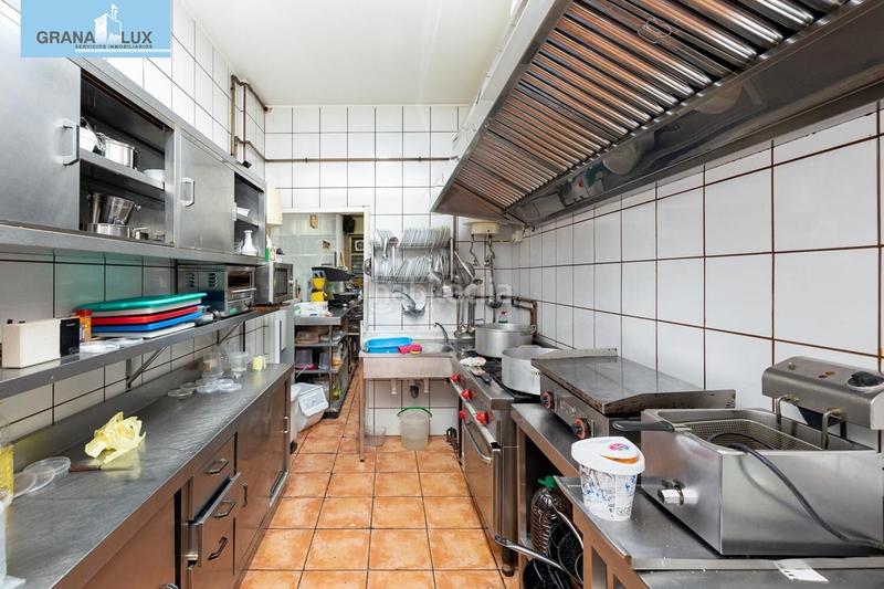 Foto 2c0fb159-d548-487a-ad85-21f52e394480. Local comercial local con restaurante instalado y licencia. en Granada