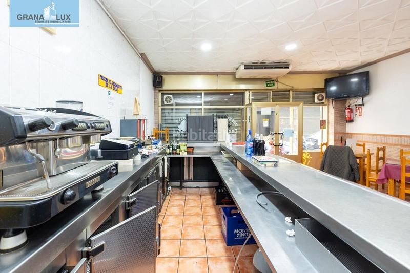 Foto fa6972c7-2405-41e4-893b-b75fe89a1ed6. Local comercial local con restaurante instalado y licencia. en Granada