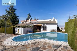 Xalet  Avenida bermejales de los. Venta de chalet tipo villa en monachil zona colinas bermejas