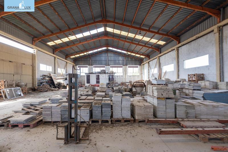 Foto 7017f745-2544-4546-8627-29fdd909b8a6. Nau industrial a calle pinos puente 48 a Atarfe