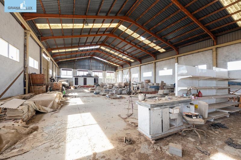 Foto fa4f2336-d4d6-4522-89ba-514069d09d20. Nau industrial a calle pinos puente 48 a Atarfe