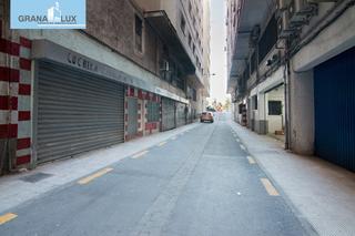 Local commercial à Calle ANGEL BARRIOS