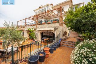 Chalet en Calle el tejo 19. Barrio de la vega