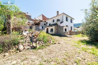 Chalet à Cogollos de la Vega. Villa en cogollos de la vega