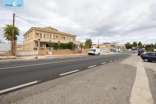 Edifici  Carretera competa. Hotel de 12 habitaciones y gran salón de fiestas en moraleda de