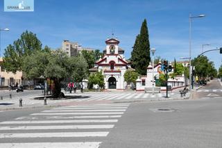 Aparcament cotxe  Calle cristo de la yedra. Local comercial en sótano