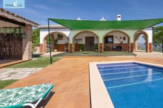 Xalet a Corvera. Estupendo chalet con apartamento y piscina en salar
