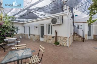 Casa  Plaza obispo reyes. Casa turística con alta rentabilidad asegurada en la zubia.