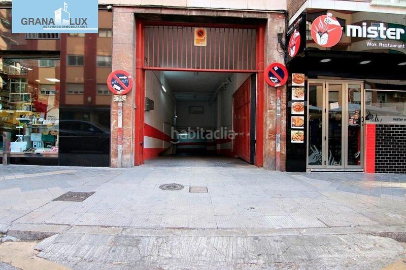 Foto 40ffc309-a6bb-4fe7-bd4a-056ec131cf0f. Parking voiture dans Camino de Ronda Granada