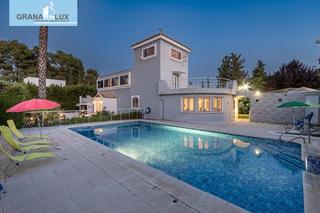 Chalet en Albolote. Exclusiva casa premium en el parque del cubillas!