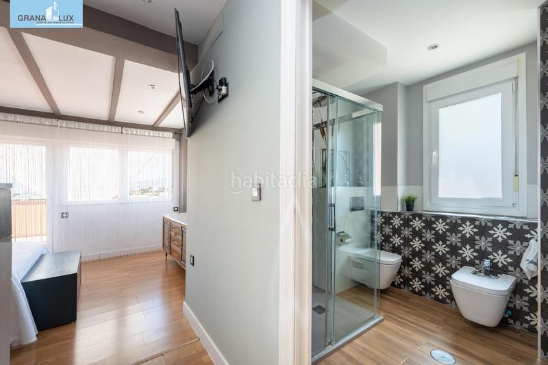 Foto 127298c8-9108-48b8-b2a6-e2e7d647d6fa. Chalet descubre tu villa de lujo ! chalet independiente con piscina privada en Otura