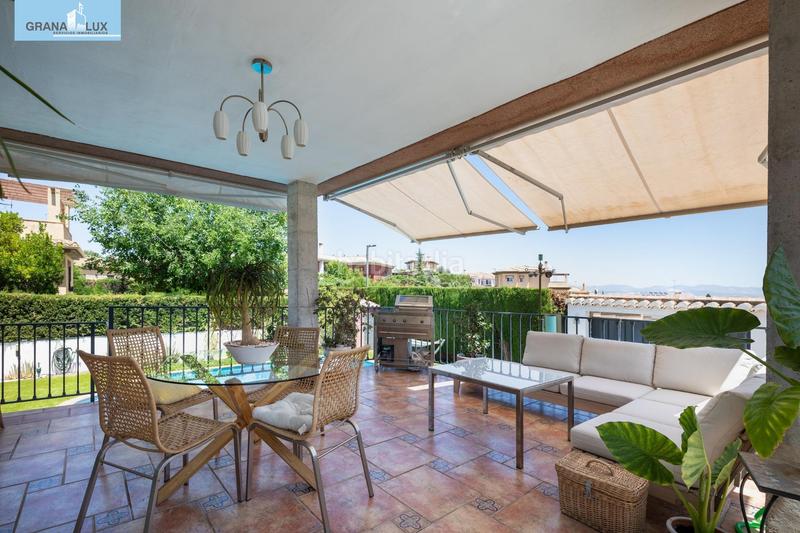 Foto ea3f8a8b-ff6a-454b-91d7-43dd95d1e9a3. Chalet descubre tu villa de lujo ! chalet independiente con piscina privada en Otura