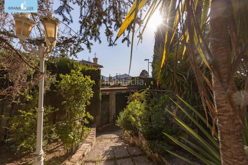 Foto 71ea6ed6-9645-4b99-a6df-1be120f9d3f1. Chalet magnifico chalet con amplio jardines y piscina en cortijo del aire! en Albolote