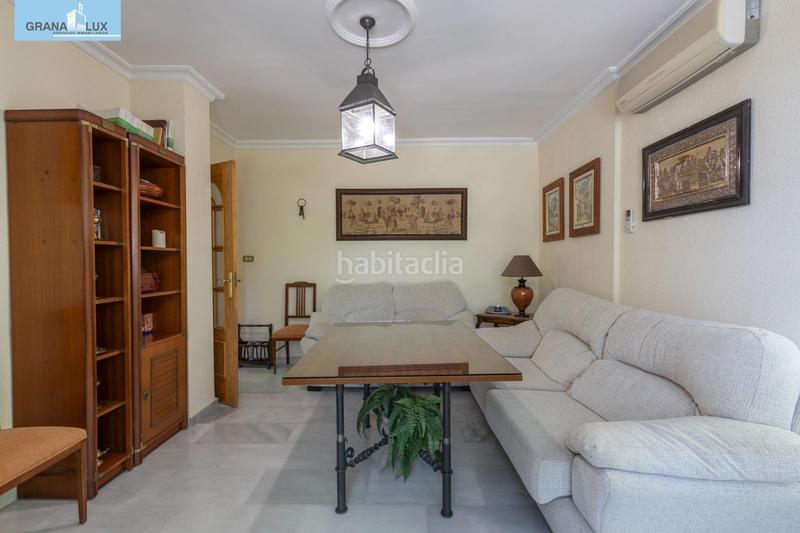 Foto 8ef21141-6935-4df9-ac44-0649ba6e2cca. Chalet magnifico chalet con amplio jardines y piscina en cortijo del aire! en Albolote