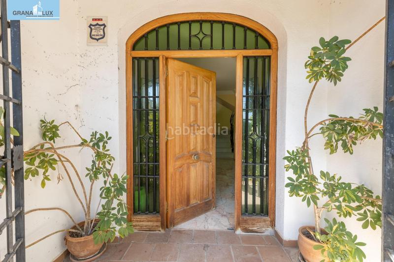 Foto 9da40477-6400-44f5-84e8-1b284e69daa8. Chalet magnifico chalet con amplio jardines y piscina en cortijo del aire! en Albolote