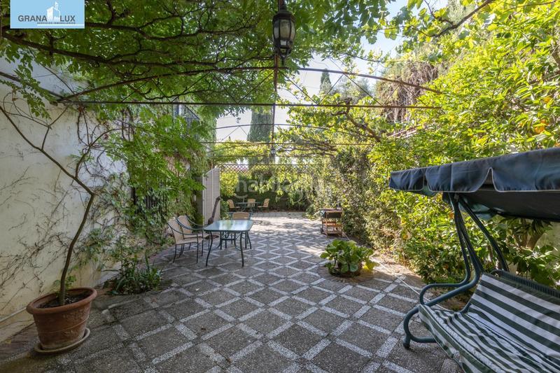 Foto a5afe9c3-1601-4c4e-ba10-7408bc6533d5. Chalet magnifico chalet con amplio jardines y piscina en cortijo del aire! en Albolote