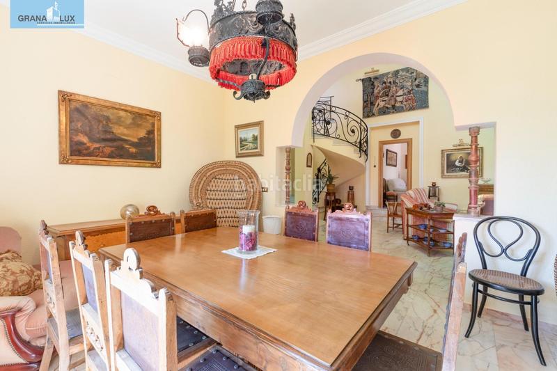Foto ababb968-f21d-4842-bbdf-684f75b4e18e. Chalet magnifico chalet con amplio jardines y piscina en cortijo del aire! en Albolote