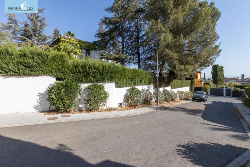 Foto cc1b3956-5b69-4ac6-99ec-940b24dcfba1. Chalet magnifico chalet con amplio jardines y piscina en cortijo del aire! en Albolote