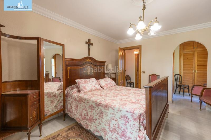 Foto d67c3230-1a20-4706-bf1b-6e324663ac1f. Chalet magnifico chalet con amplio jardines y piscina en cortijo del aire! en Albolote