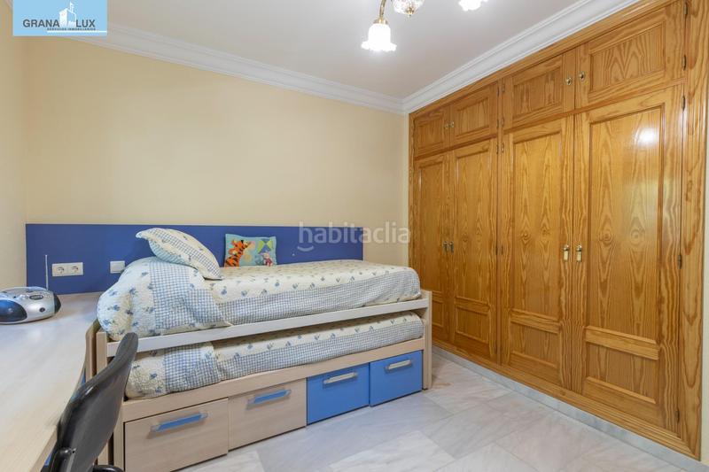 Foto dc48d591-ee90-48e4-a7c3-6e9eecf95e45. Chalet magnifico chalet con amplio jardines y piscina en cortijo del aire! en Albolote