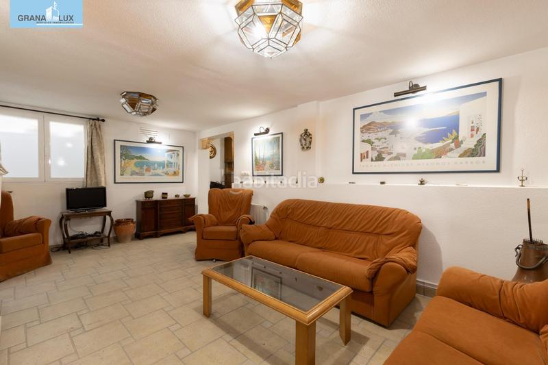 Foto f372f224-23df-4a39-ac8b-6e17e8f3a224. Chalet magnifico chalet con amplio jardines y piscina en cortijo del aire! en Albolote