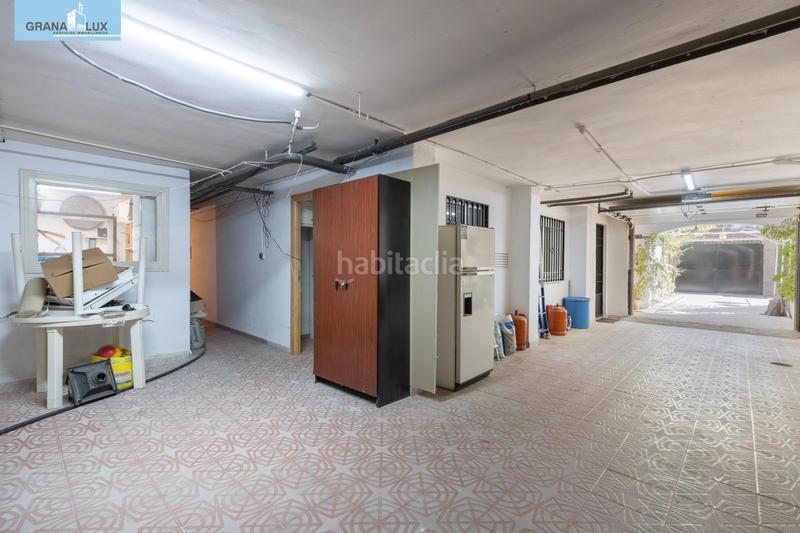 Foto f45d5b63-0260-4acf-adb4-43fb8806f08c. Chalet magnifico chalet con amplio jardines y piscina en cortijo del aire! en Albolote