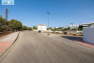 Terreny residencial  Calle cúllar vega. Descubre el lugar de tu nuevo hogar!