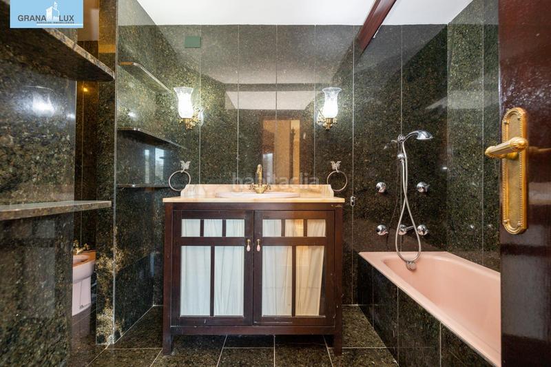 Foto 21d7a7bb-151c-4003-9688-057c1a9cd394. Piso  de lujo en avenida constitución en Plaza de Toros Granada