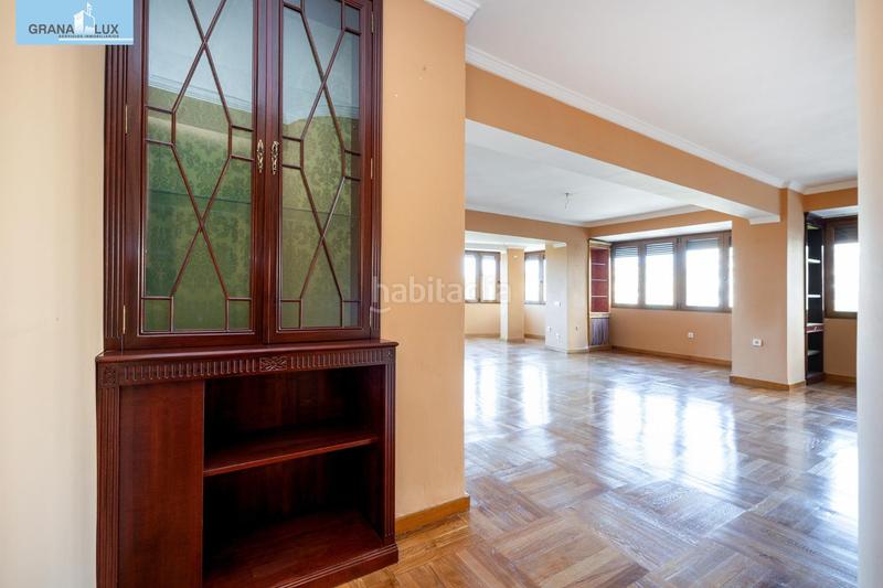 Foto 7cb8084f-4f90-4ed1-aac0-fa0040d1c547. Piso  de lujo en avenida constitución en Plaza de Toros Granada